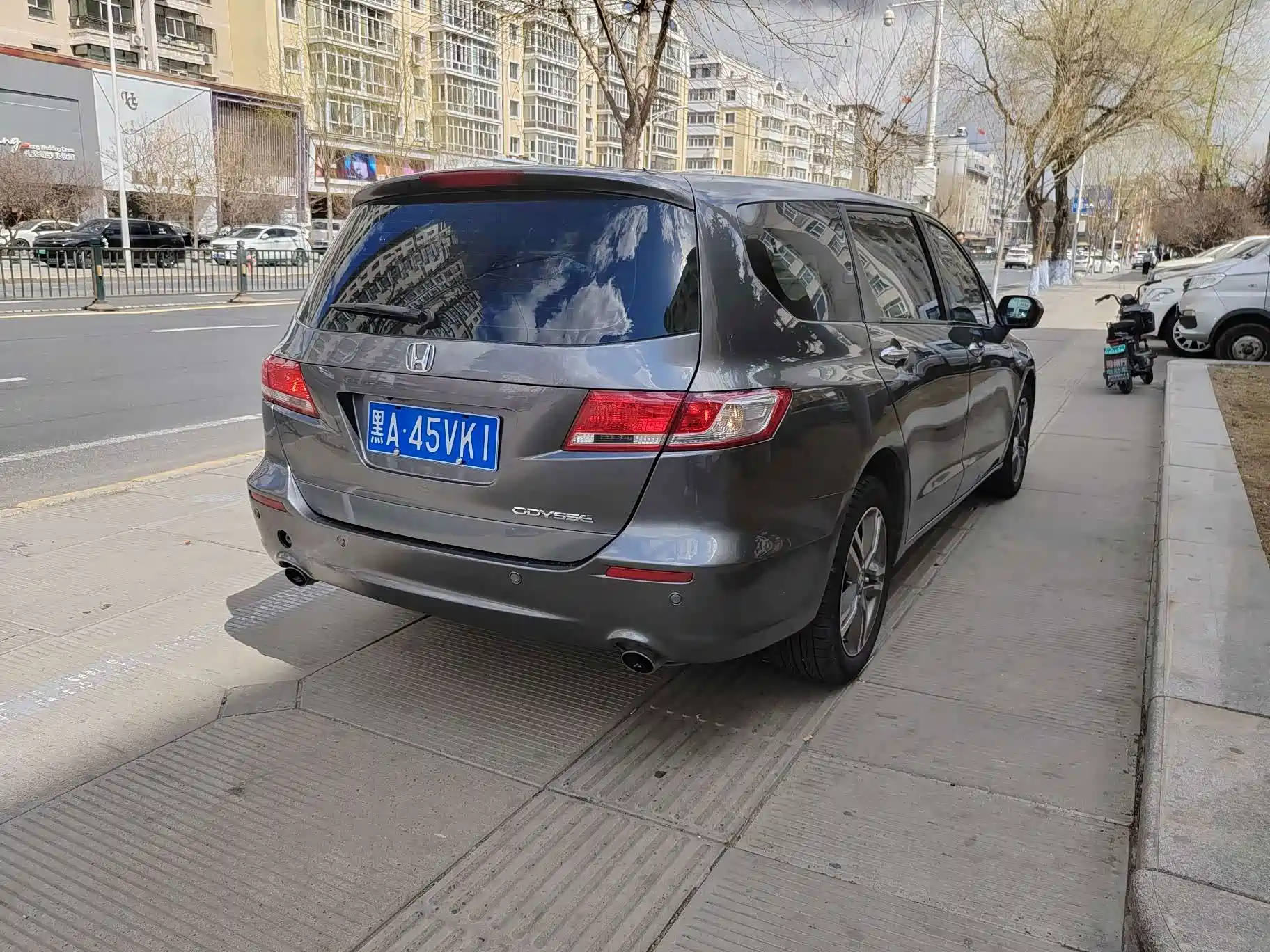 Photo 6 - Honda Odyssey