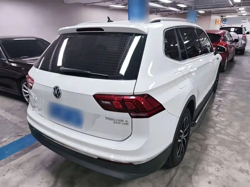 Volkswagen Tiguan L 2018 330TSI Automatic 2WD Luxury Edition фото 7