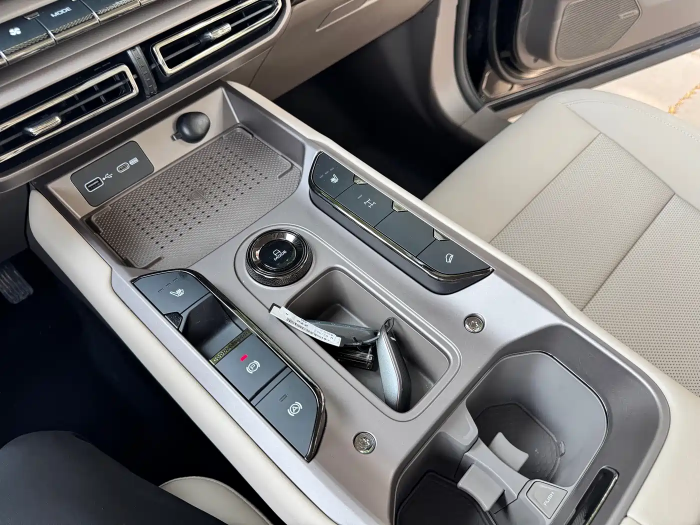 Haval Second-Generation Big Dog New Energy 2025 Hi4 145km Premium Edition фото 12