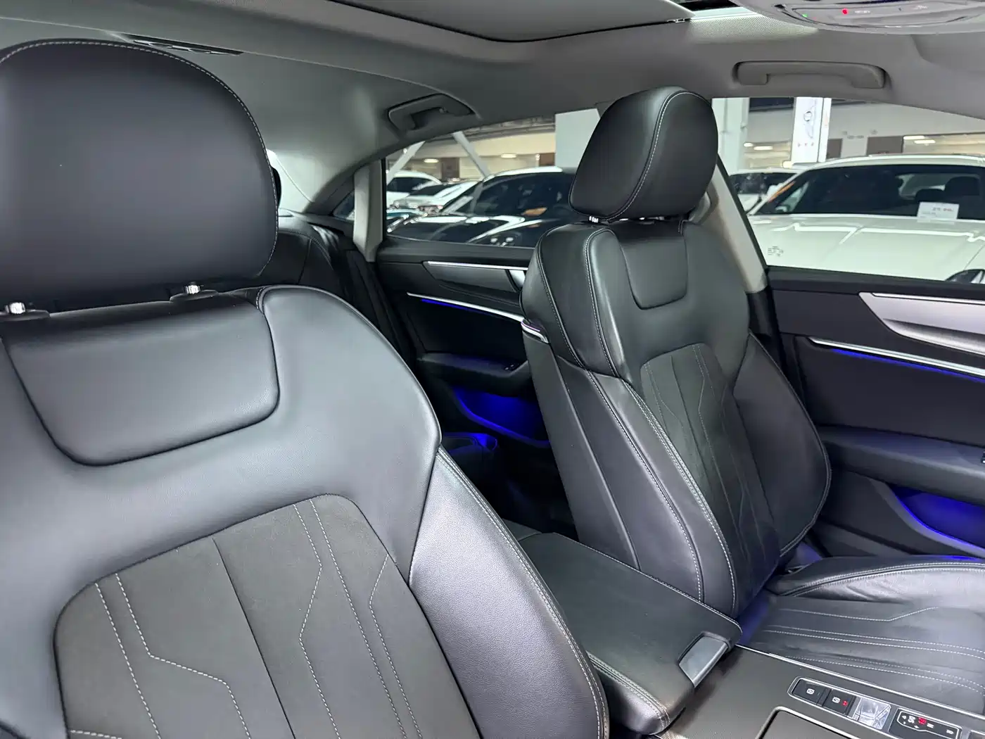 Audi A7L 2024 45TFSI S-line Dream Edition Crystal Package фото 13