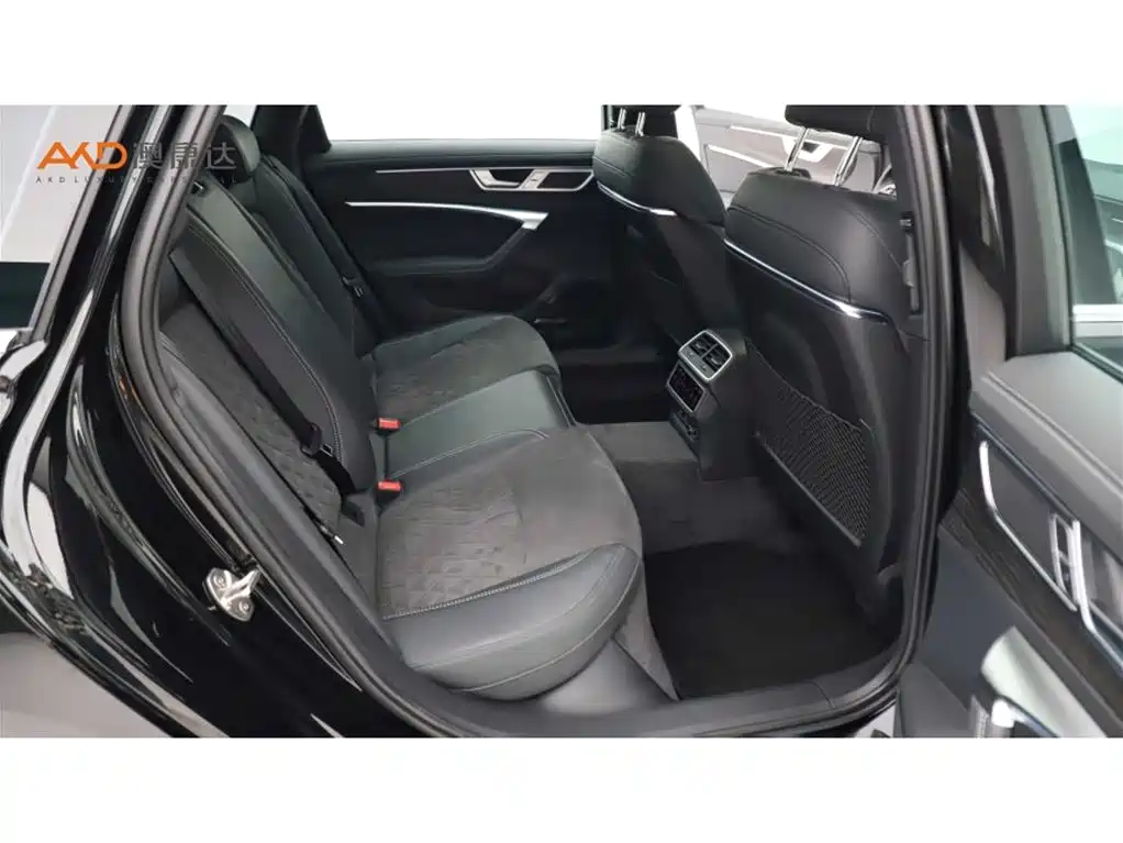 Audi A6L 2024 55 TFSI quattro Exclusive Dynamic фото 8