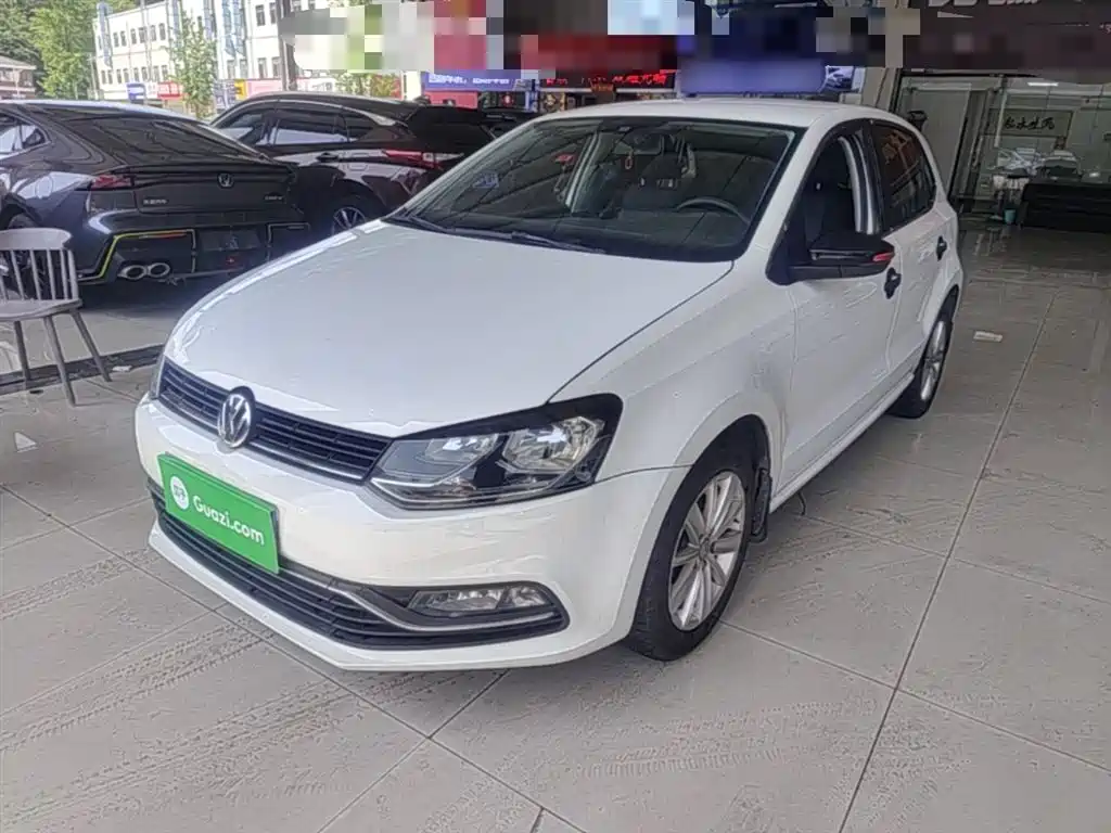 Volkswagen Polo 2014 1.6L Manual Comfort Edition фото 2