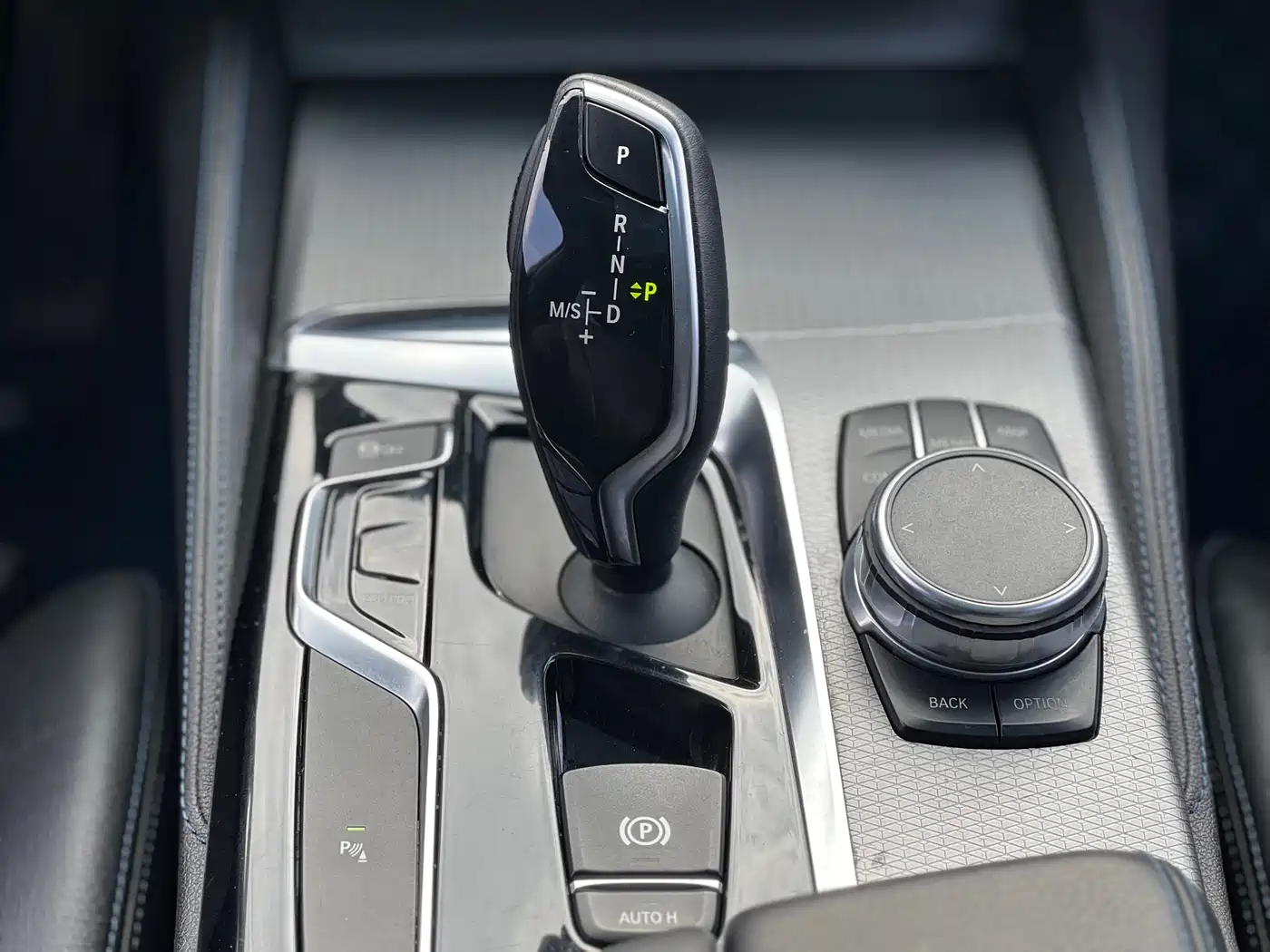 BMW 5 Series (Import) 2018 525i M Sport Package фото 14