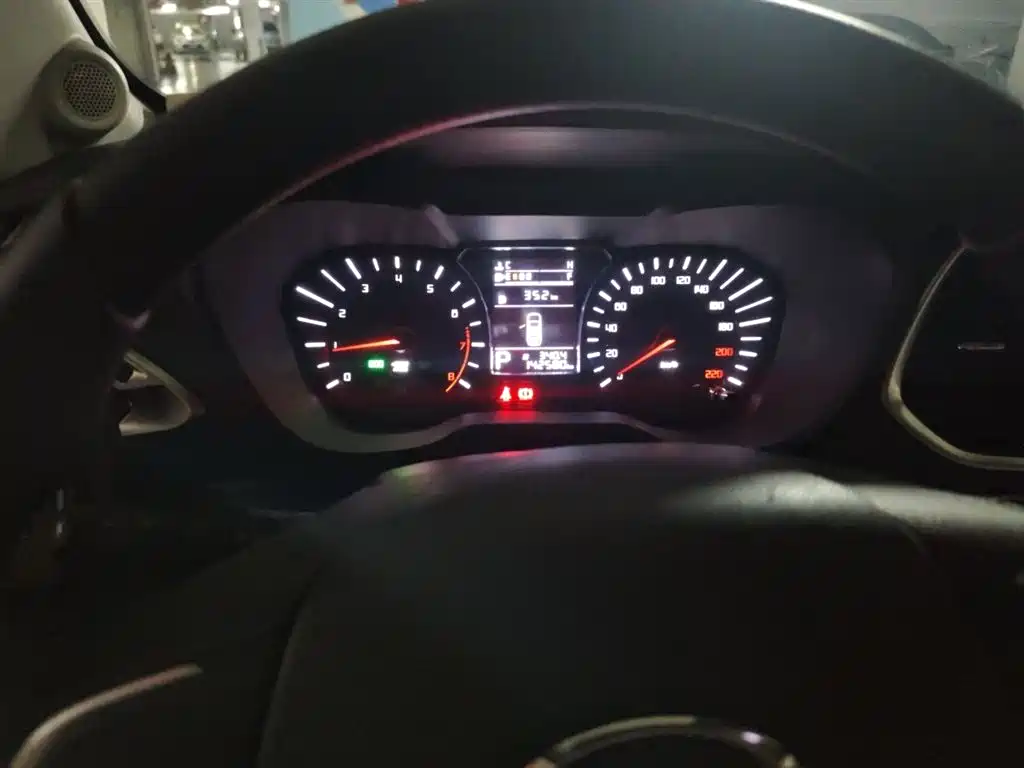 GAC Trumpchi Trumpchi GS4 2017 200T G-DCT 2WD Comfort фото 4