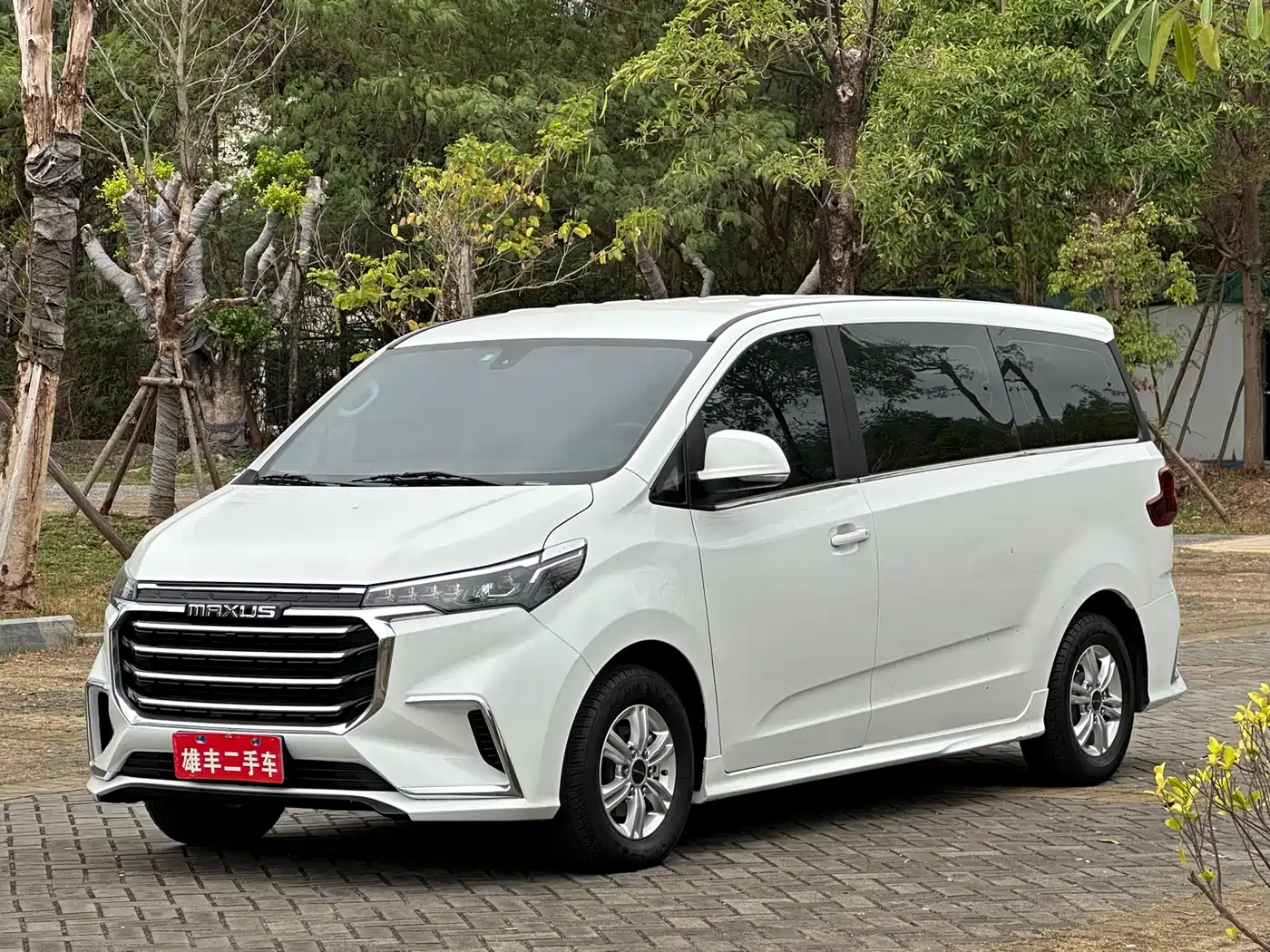 SAIC Maxus Maxus G20 2023 ES 2.0T Gasoline Automatic Premium Edition
