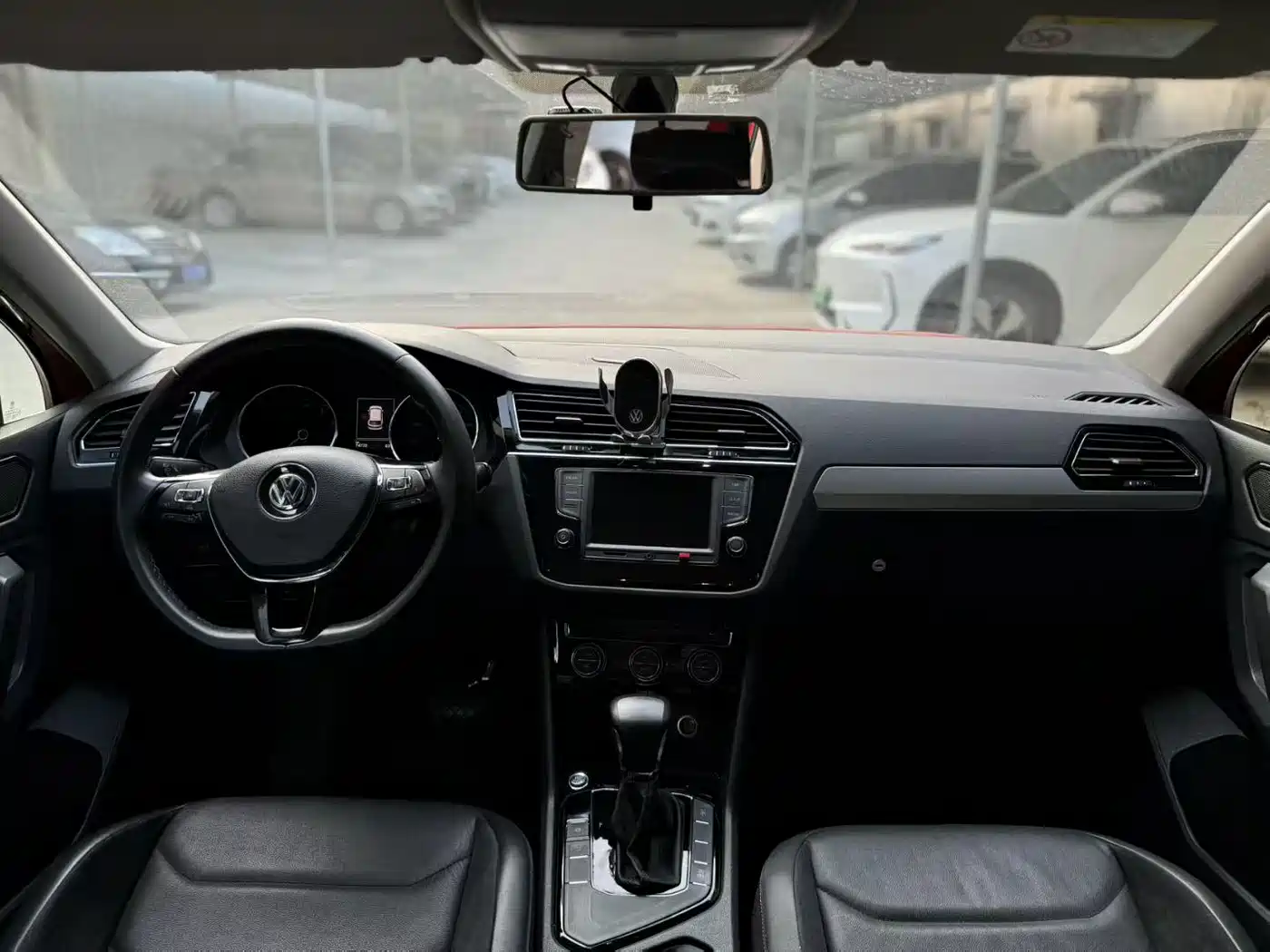 Volkswagen Tiguan L 2017 330TSI Automatic 2WD Comfort Edition фото 5