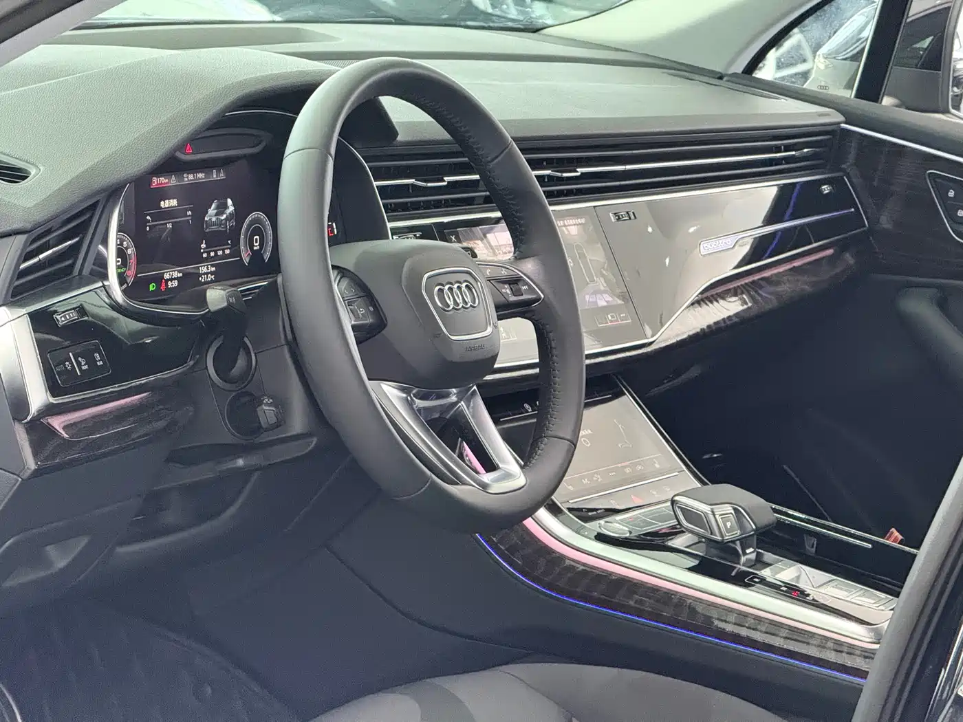 AUDI Q7