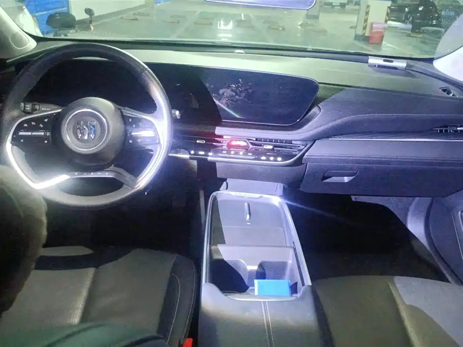 Buick LaCrosse 2023 28T Premium Edition фото 12