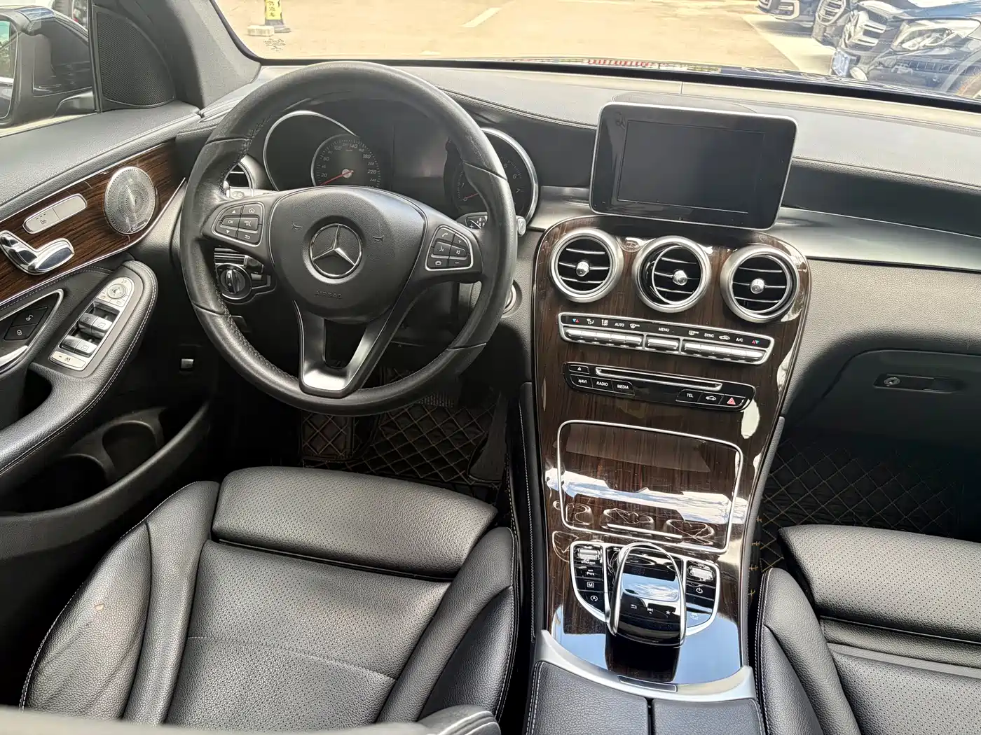Mercedes-Benz GLC 2017 GLC 260 4MATIC Dynamic фото 21