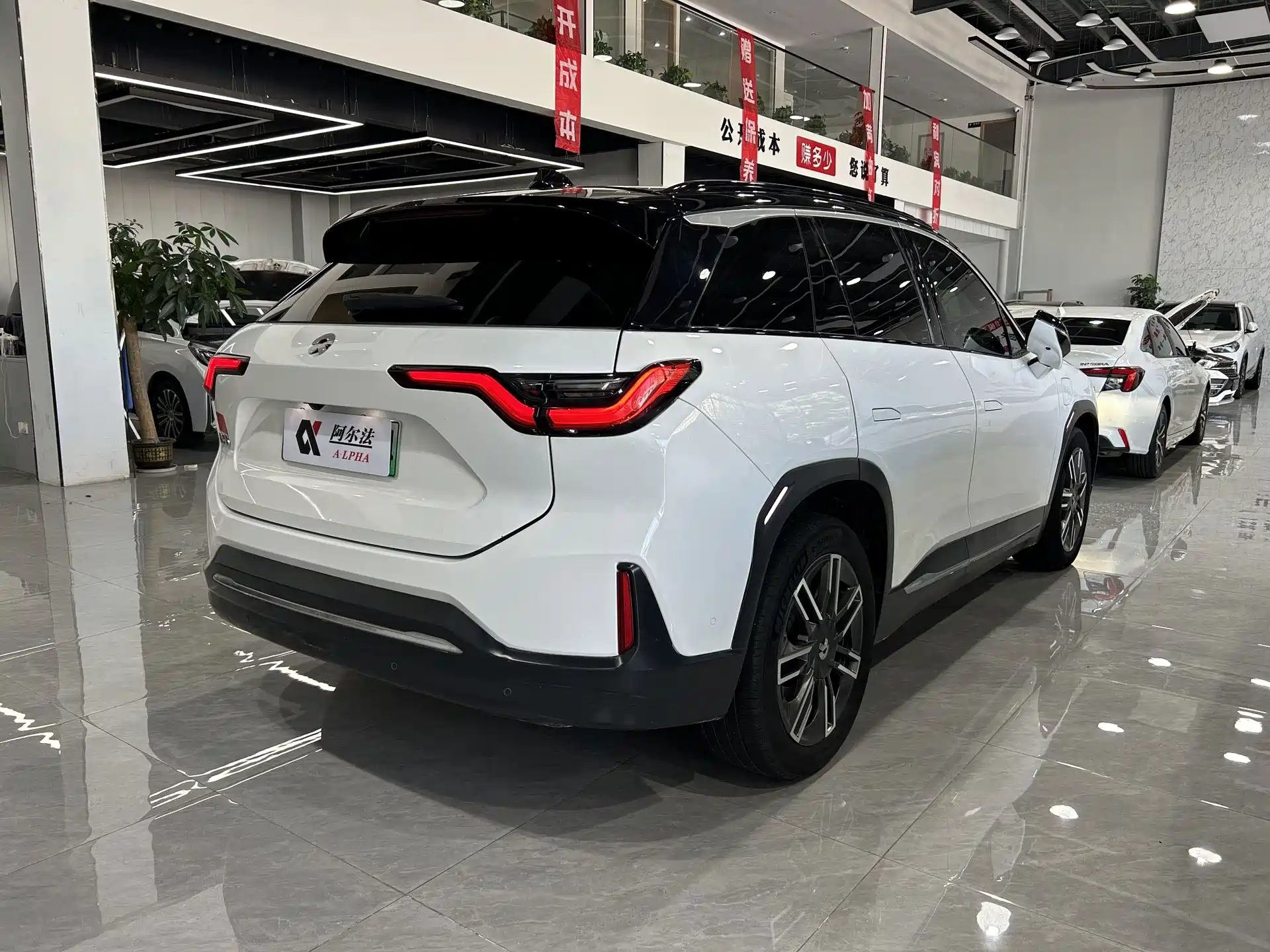 Фото 4 - NIO ES6
