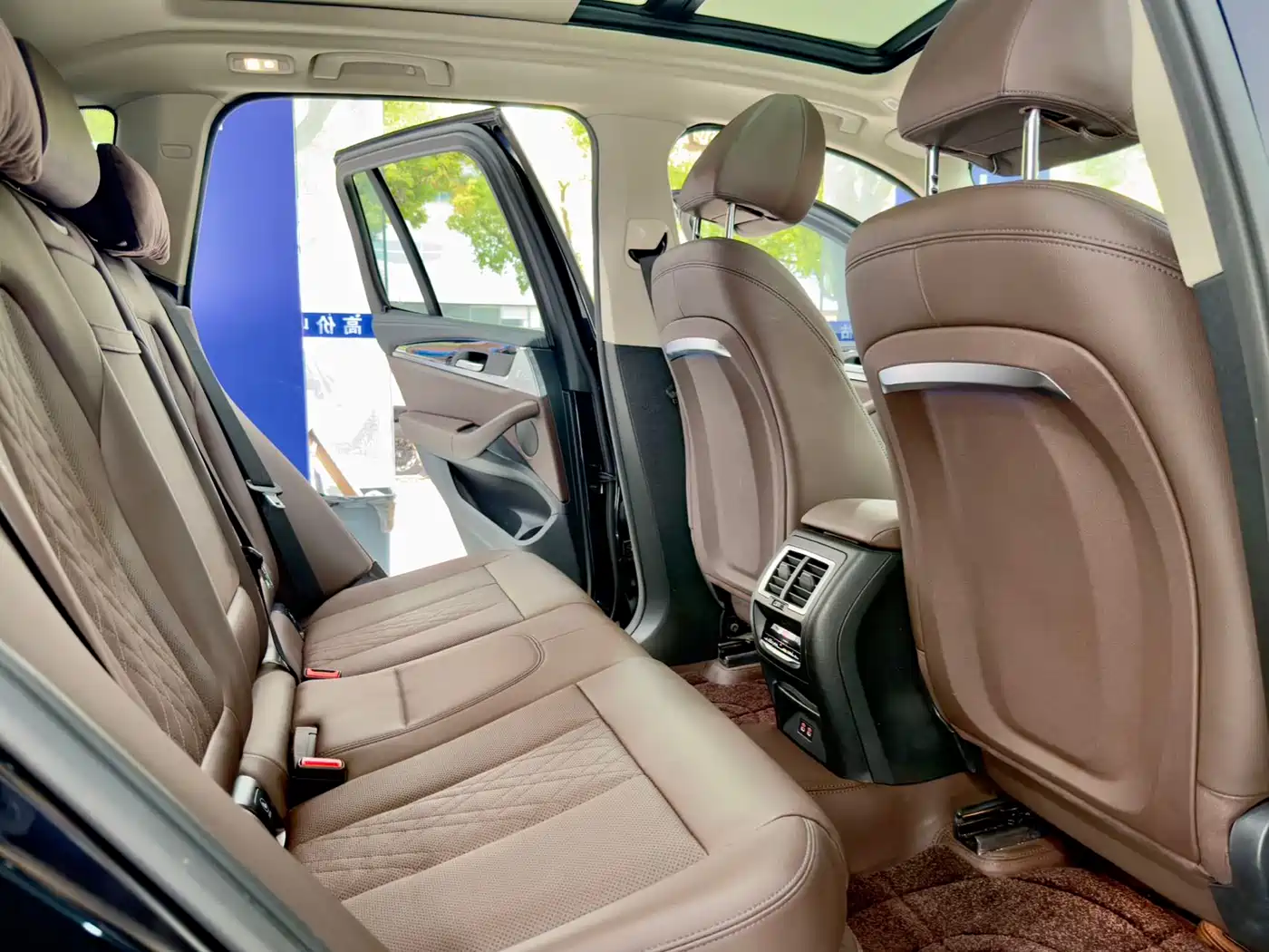 BMW iX3 2023 Leading Type фото 14
