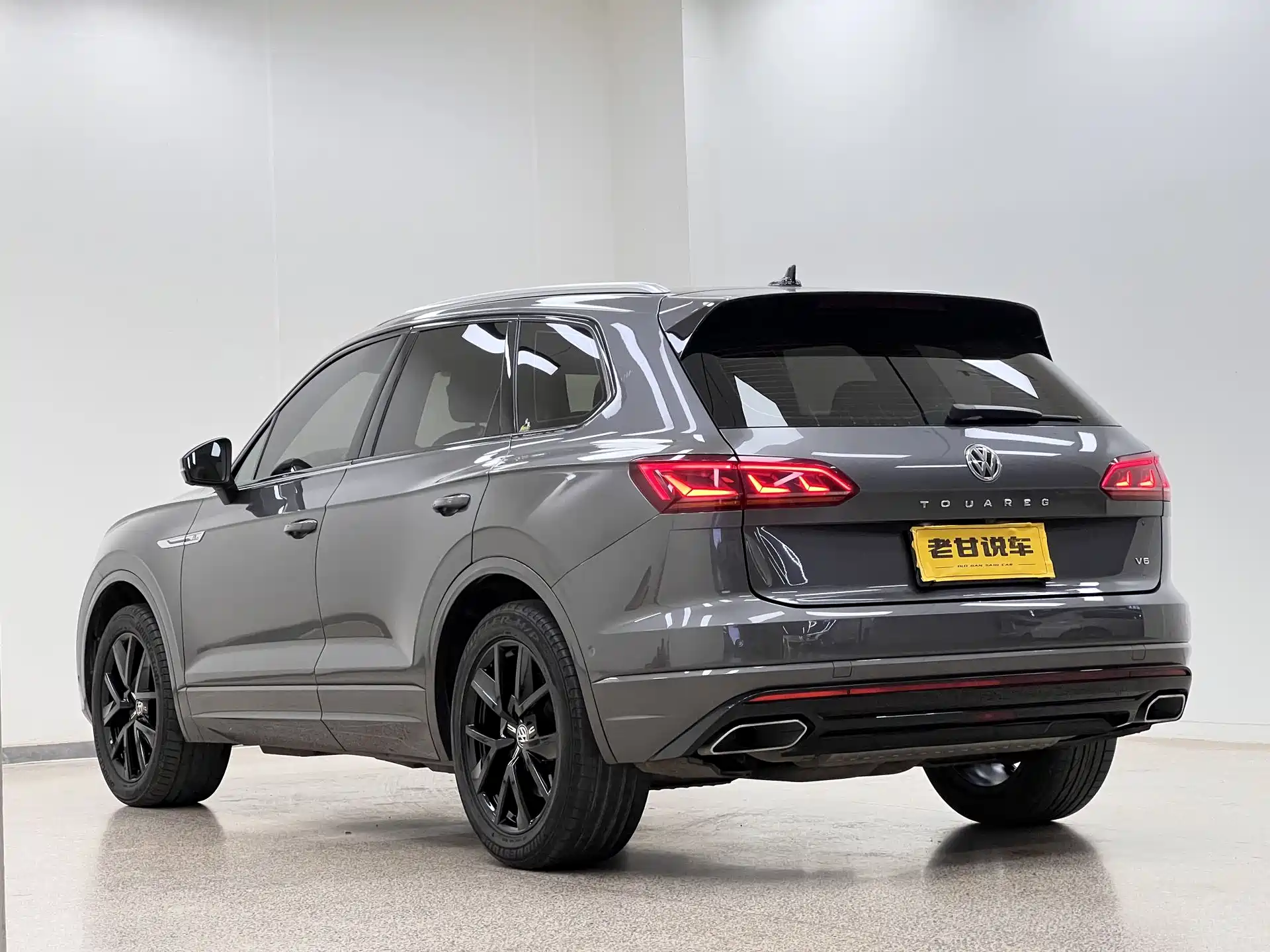 Фото 6 - Volkswagen Touareg