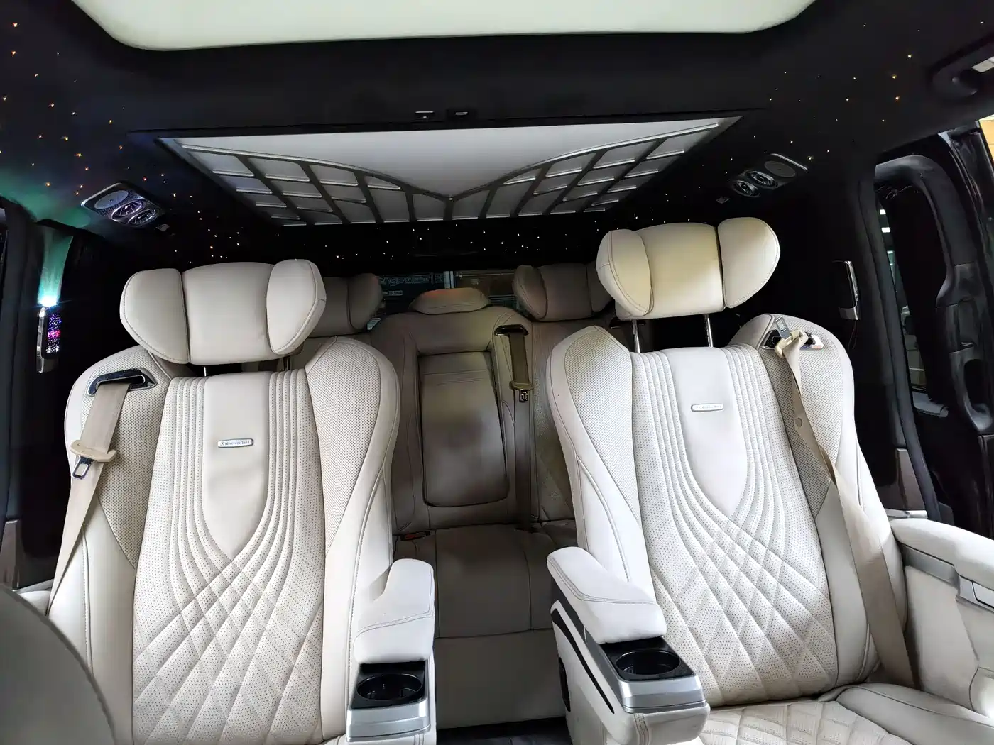Mercedes-Benz V-Class 2022 V 260 Pilot Edition фото 11