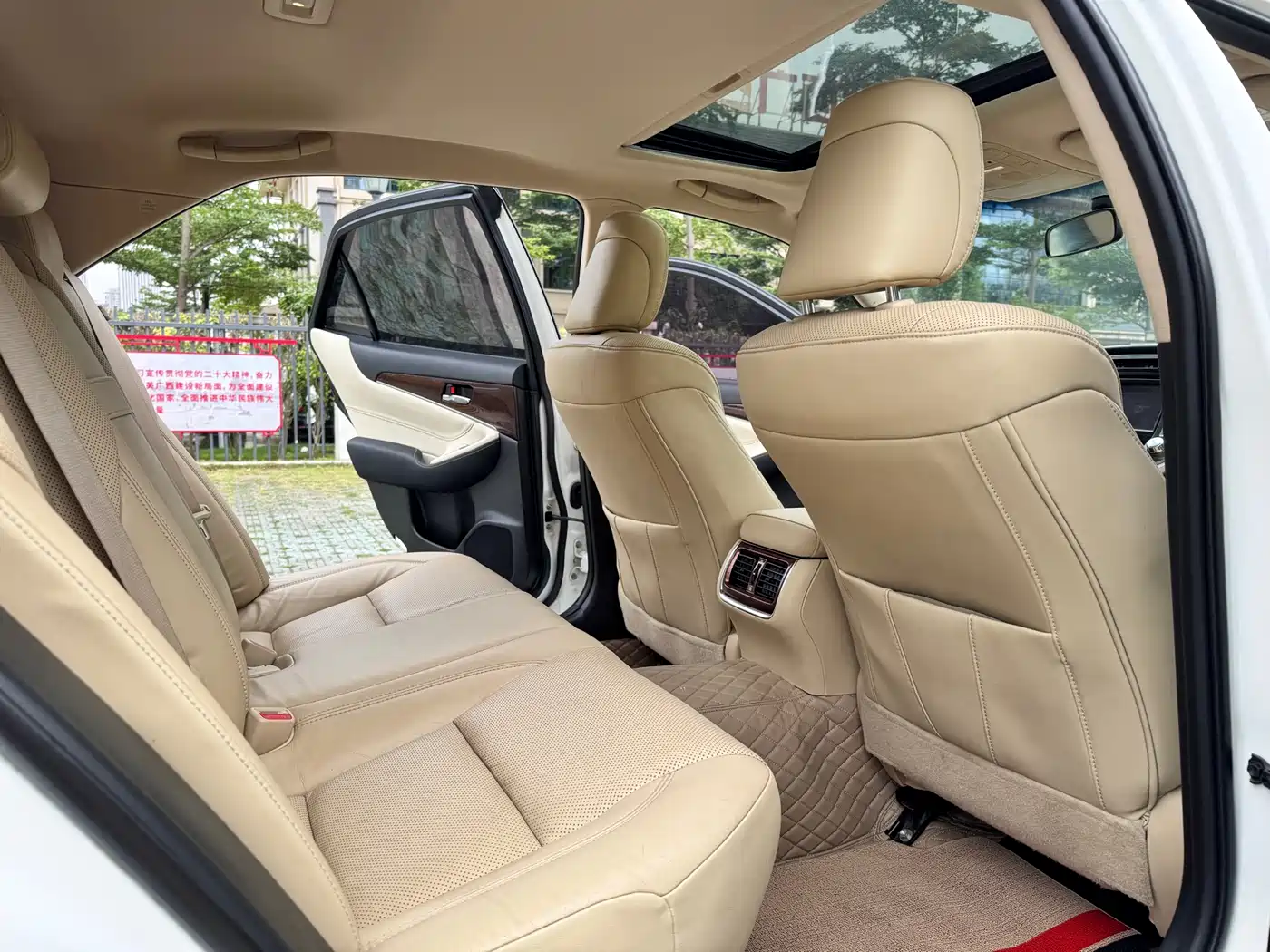 Toyota Crown 2018 2.0T Fashion Edition фото 18