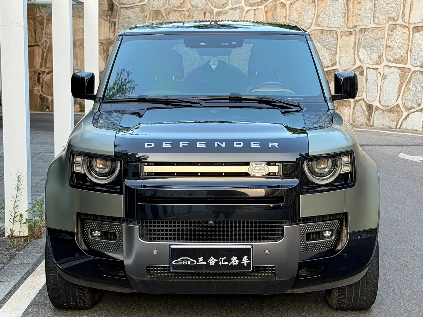 Фото 2 - Land Rover Defender