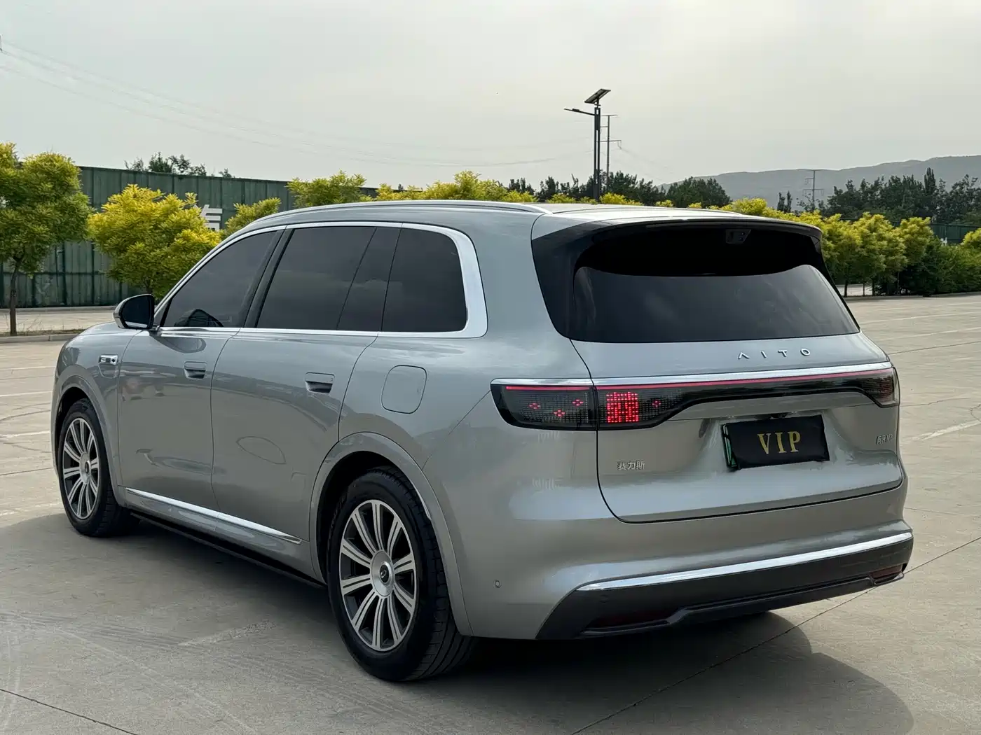 AITO Wenjie AITO M8 2025 Model Extended Range Ultra Edition 53.4kWh 5-Seater фото 23