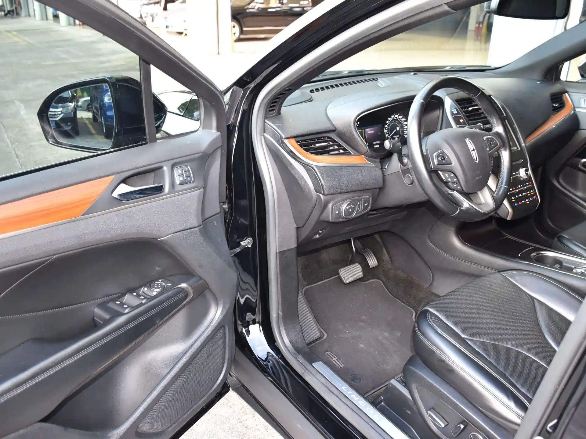 Photo 12 - Lincoln MKC