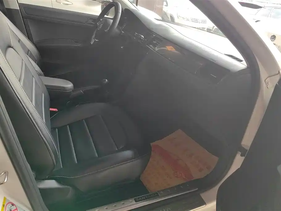 Volkswagen Santana 2015 1.4L Manual Trend Edition фото 8