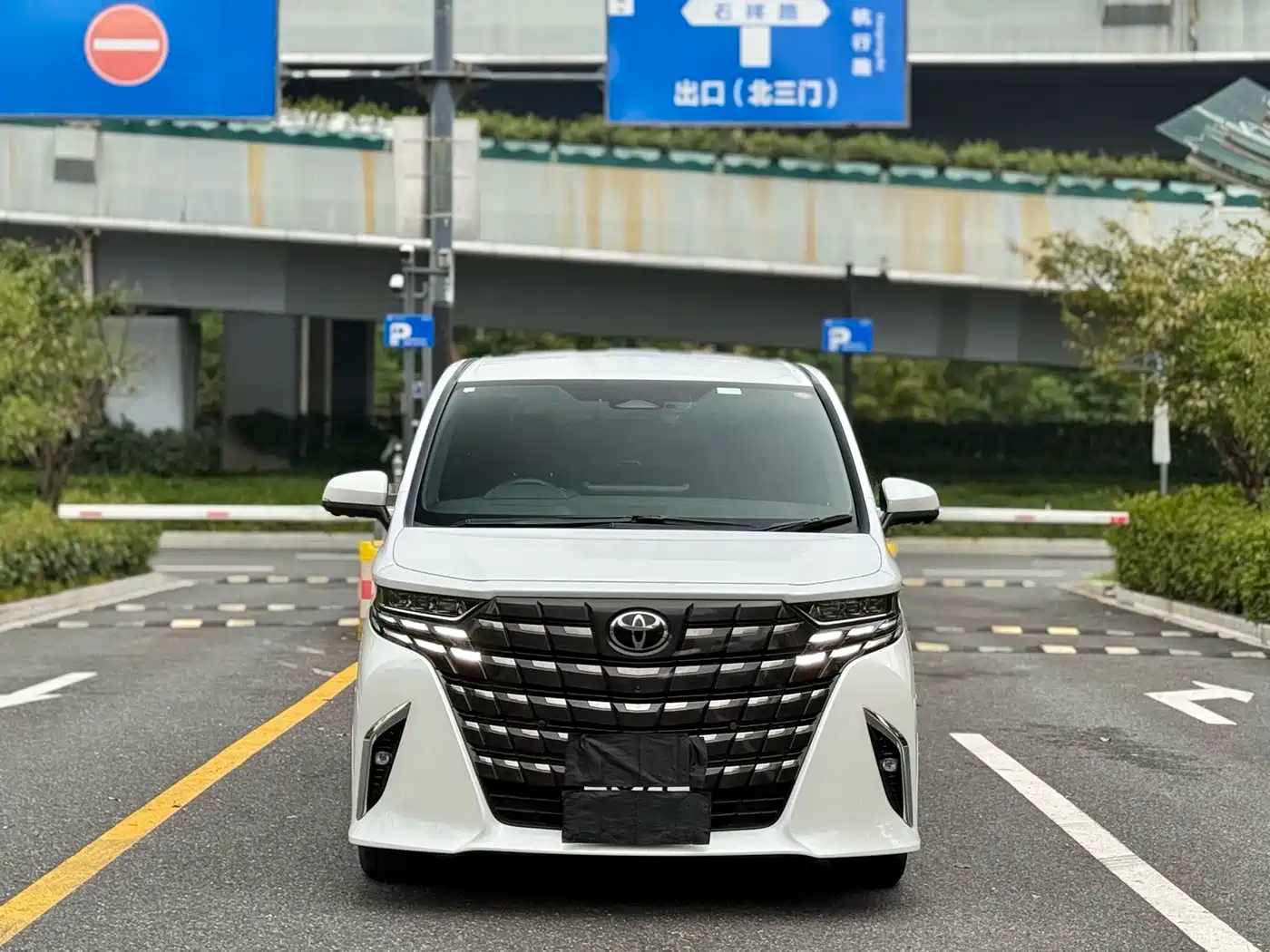 2026 Toyota Alphard