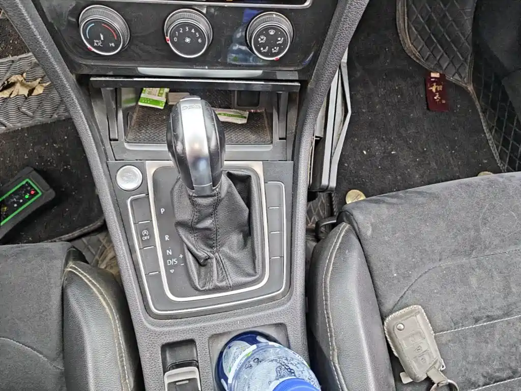 Photo 14 - Volkswagen Golf