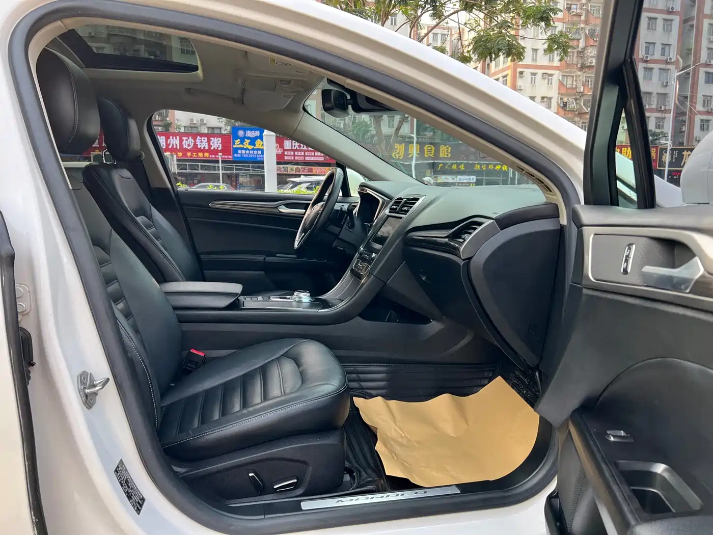 FORD MONDEO