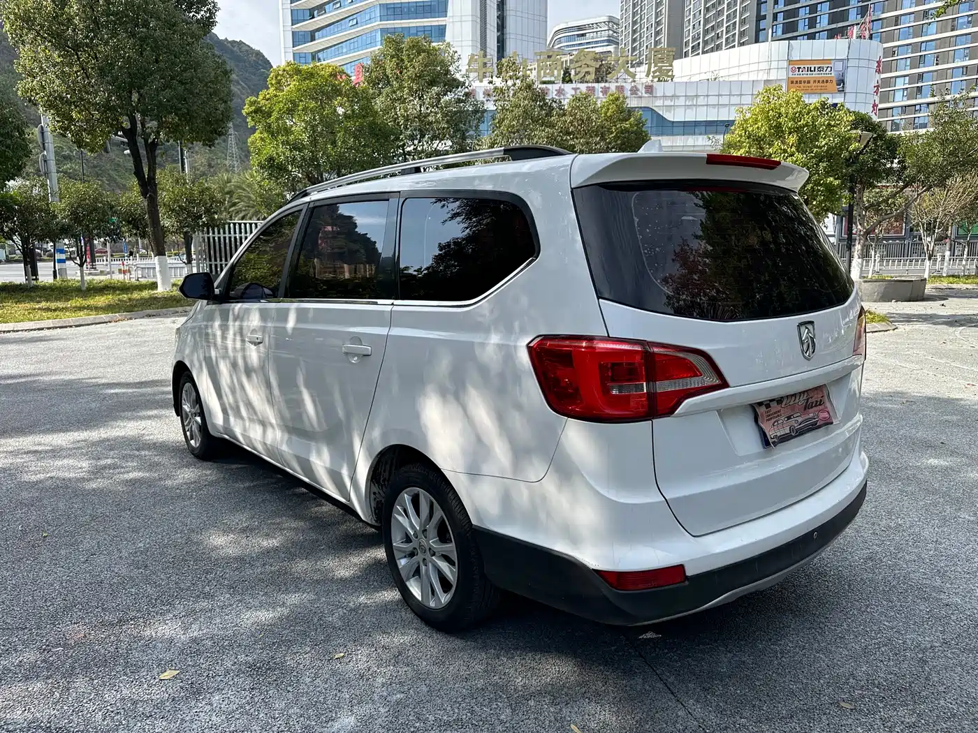 Baojun 730 2018 2016 1.5L Manual Premium 7-Seater (China V)