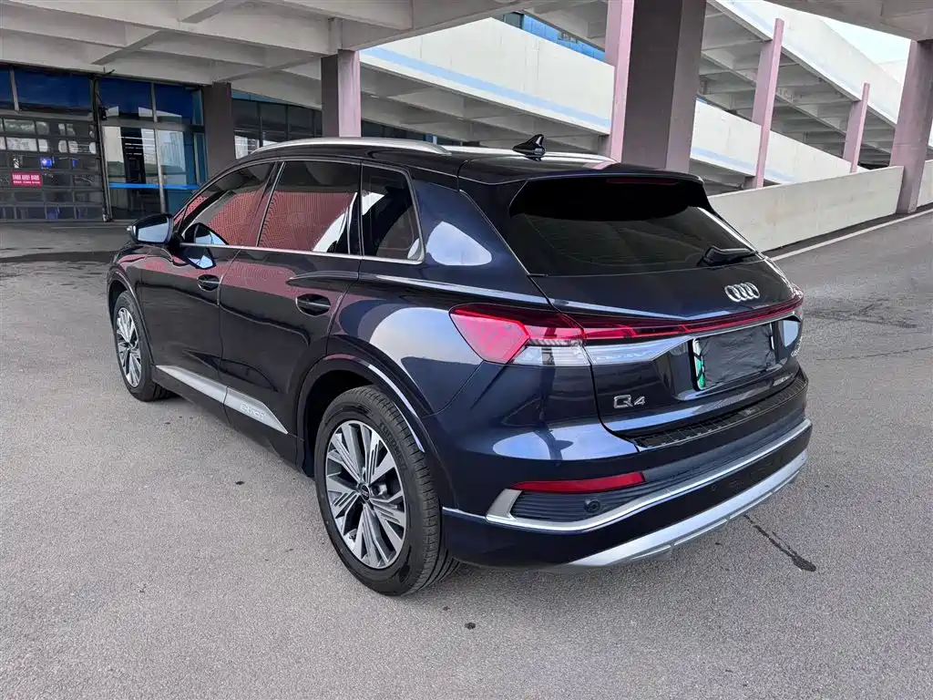 Audi Q4 e-tron 2024 40 e-tron Pioneer Edition фото 9