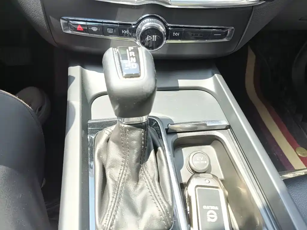 Фото 14 - Volvo XC60