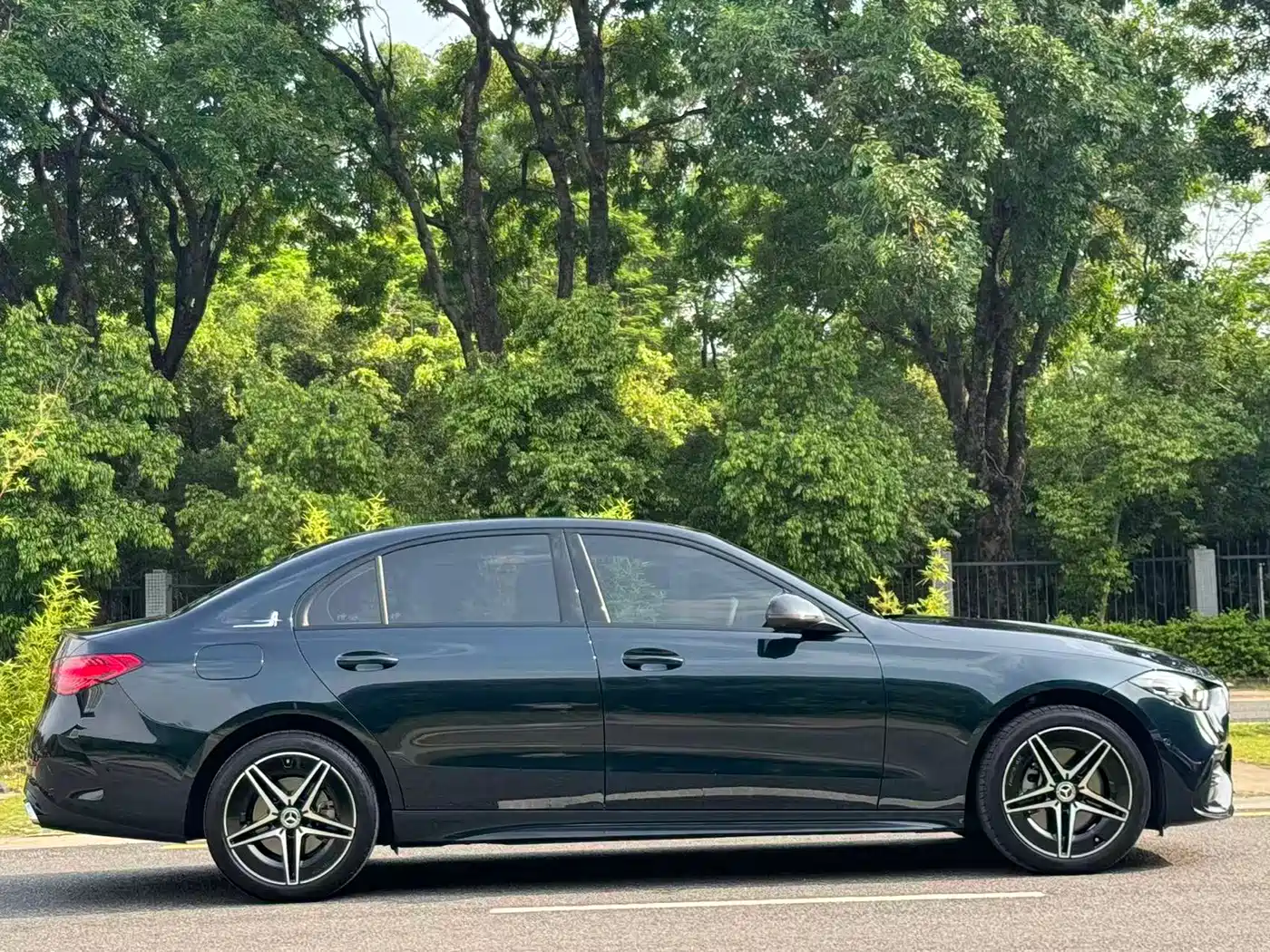 Mercedes-Benz C-Class 2025 C 260 L Night Sport Edition фото 4