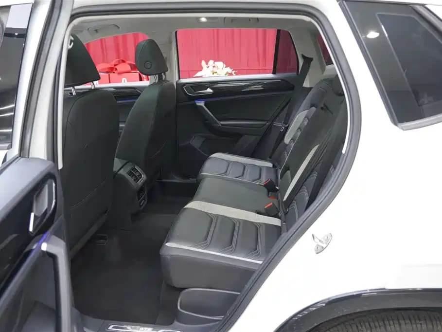 Volkswagen Tayron GTE Plug-in Hybrid 2020 Model 1.4T Luxury фото 18
