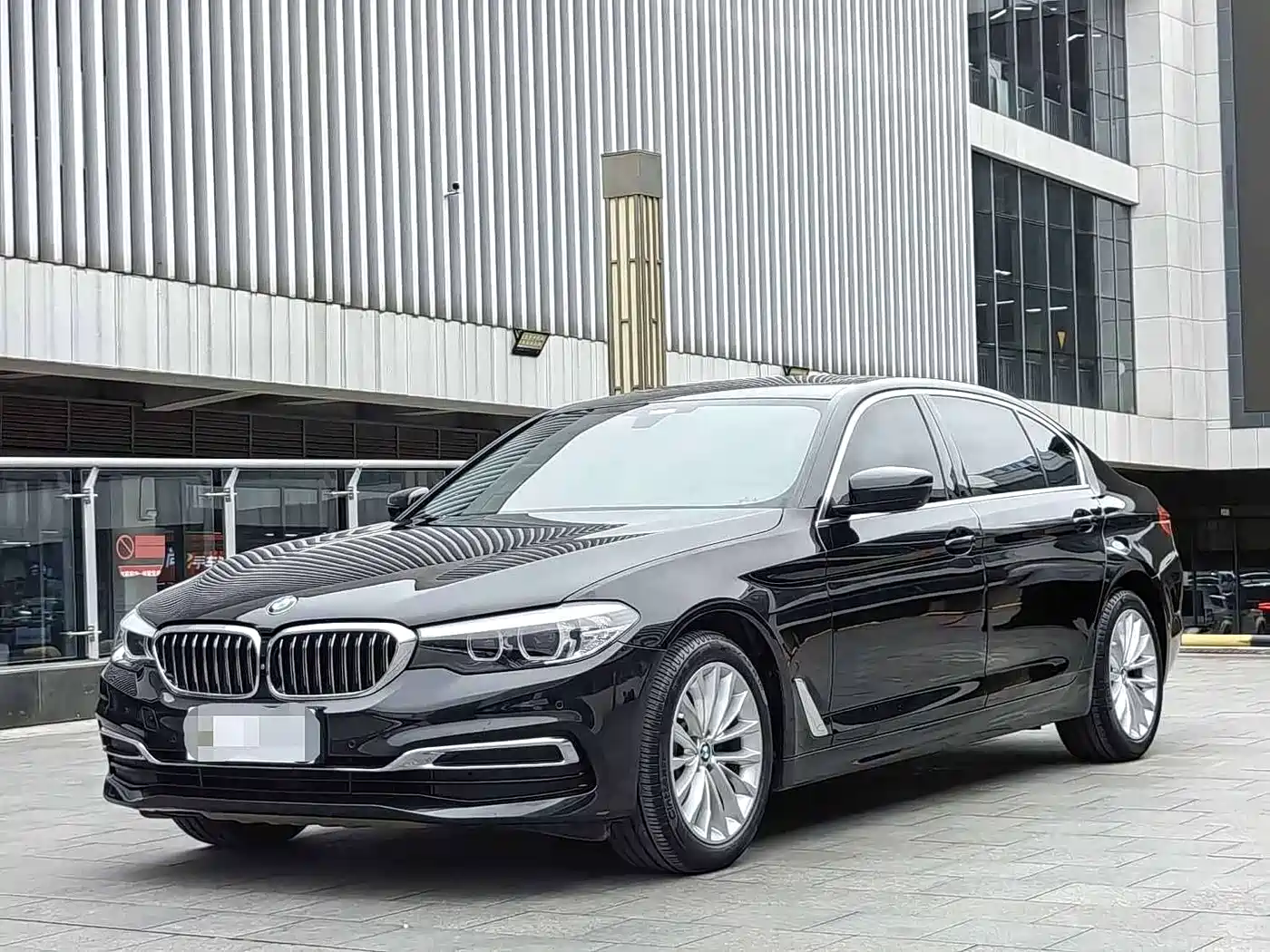 BMW 5 Series 2020 525Li Luxury Package