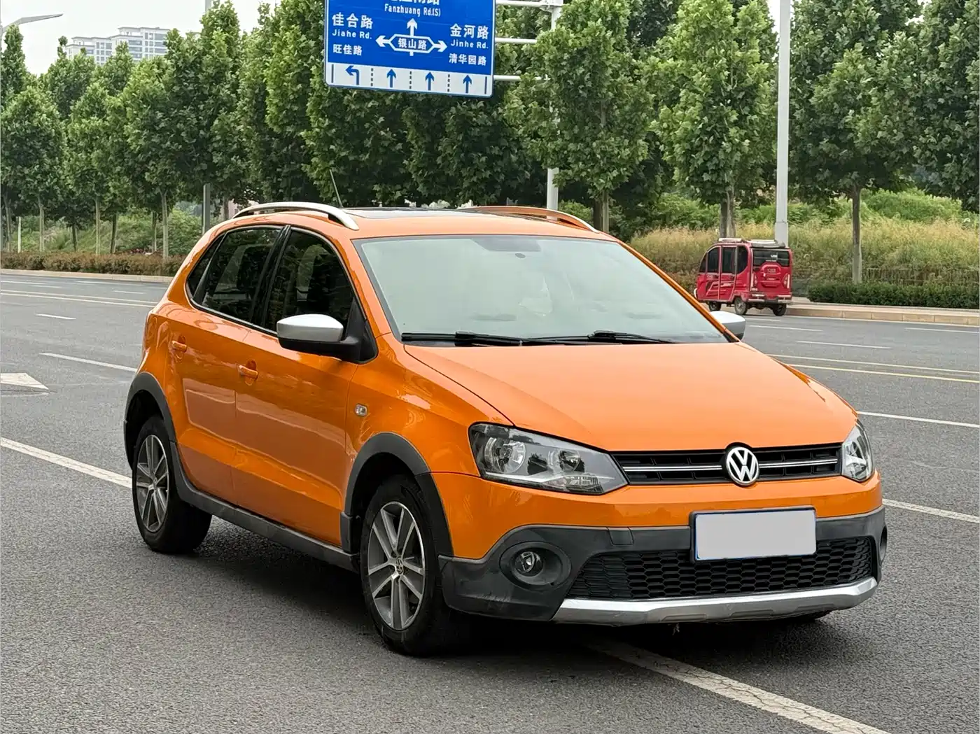 Volkswagen Polo 2012 1.6L Cross Polo AT фото 3