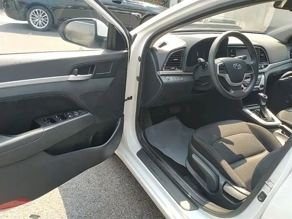 HYUNDAI LEAD