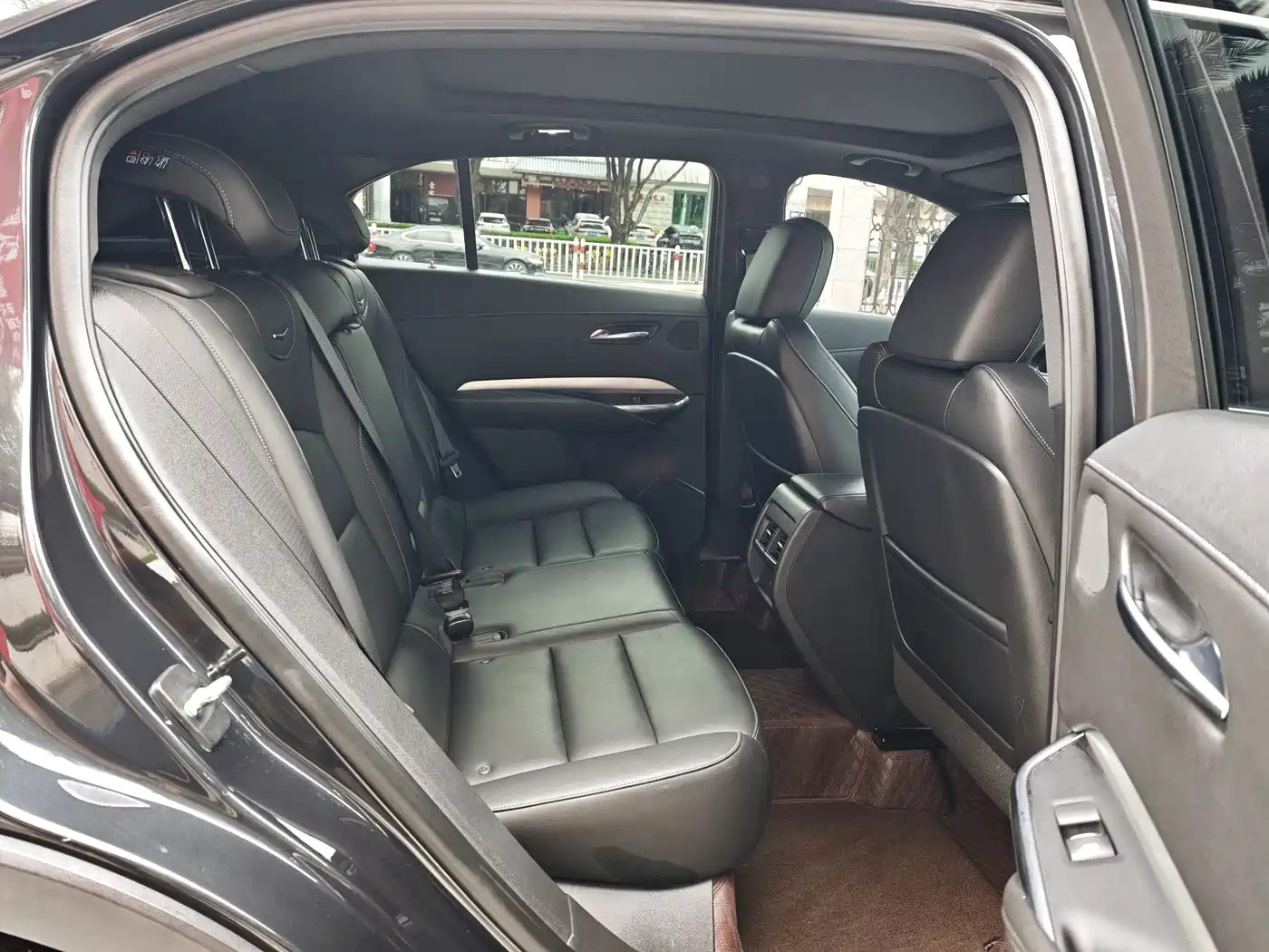 Cadillac XT4 2019 2018 28T FWD Leading Edition