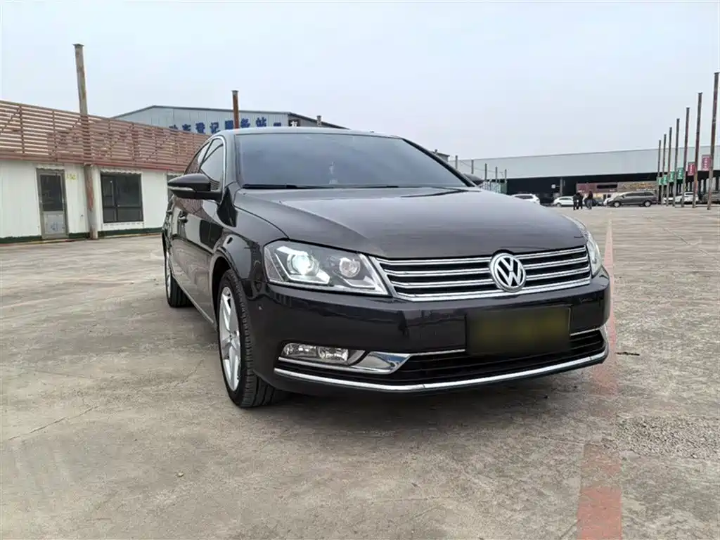 Volkswagen Magotan 2015 Facelift 1.8TSI Premium фото 2