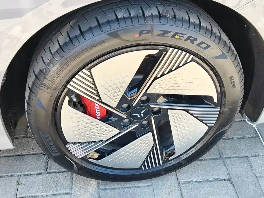 Hongqi EH7 2025 2025 640 AWD Smart Selection Edition