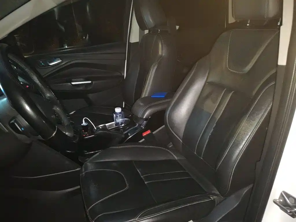 Фото 12 - Ford Kuga