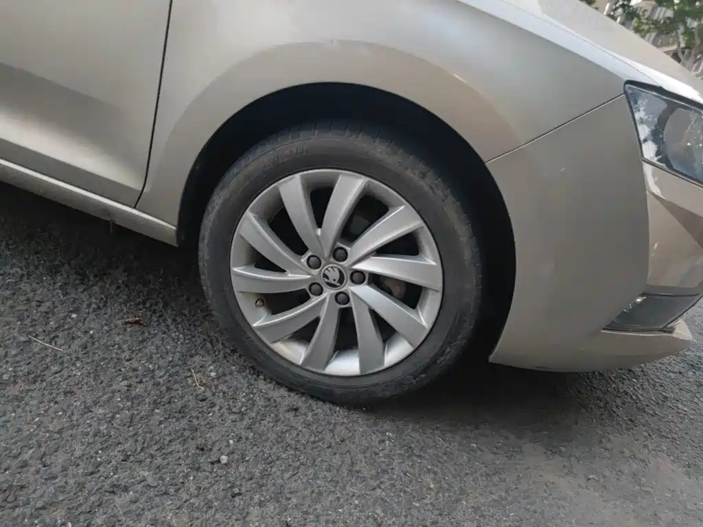 Photo 22 - Škoda Rapid