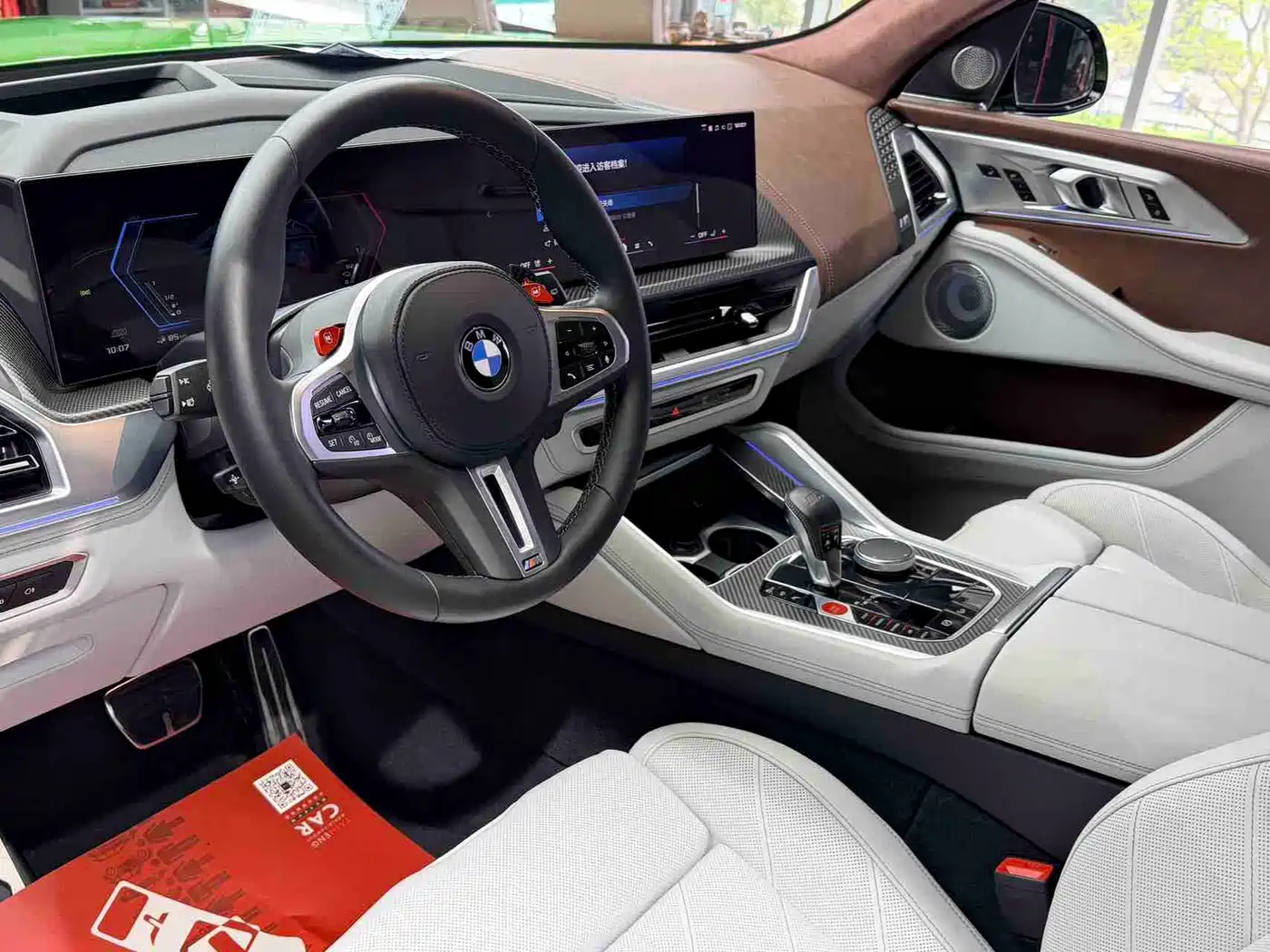 BMW XM 2023 50e фото 7