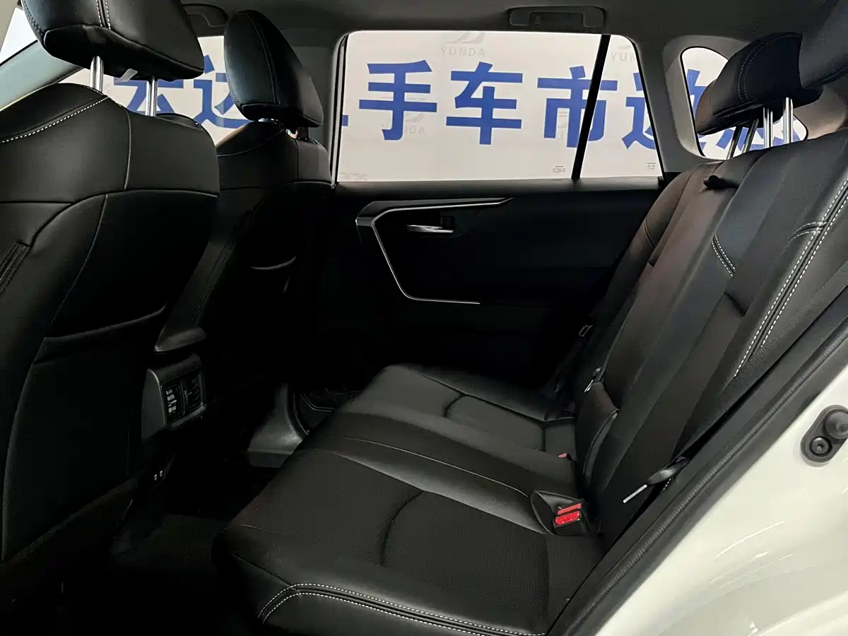 Toyota RAV4 Rongfang 2020 Hybrid 2.5L E-CVT 2WD Elite Edition фото 11