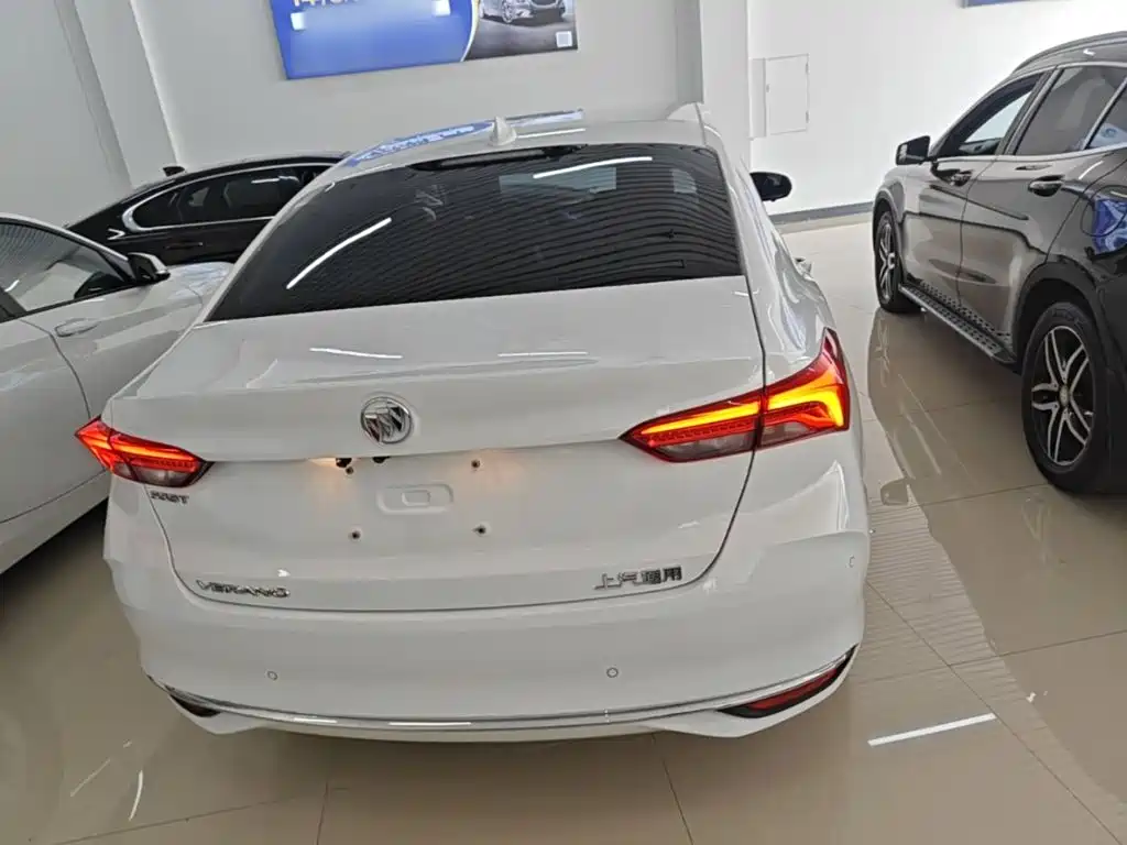 Фото 6 - Buick Verano