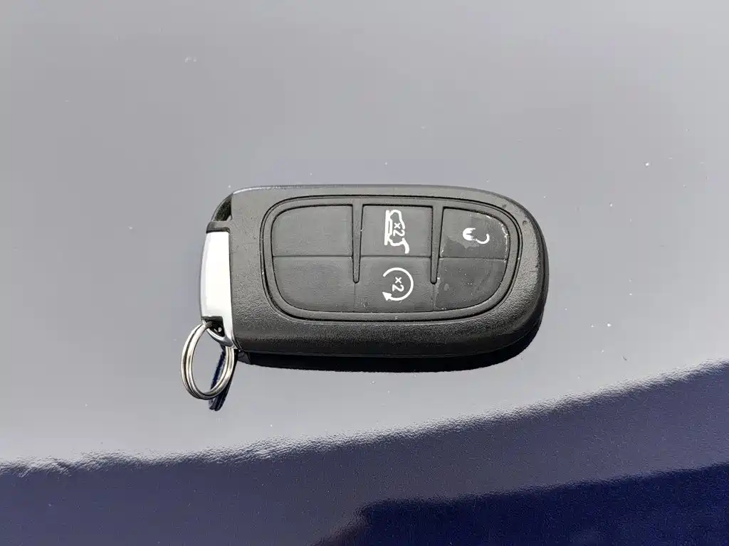 Фото 19 - Jeep Cherokee