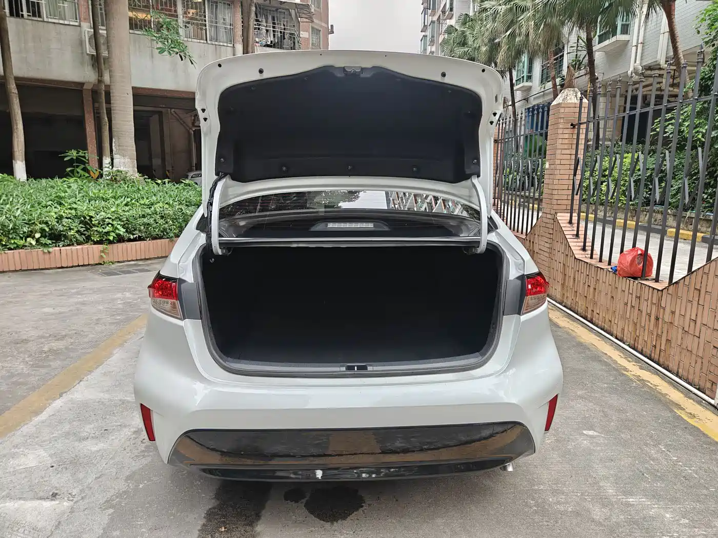 Toyota Levin 2023 Smart Hybrid 1.8L Luxury фото 39