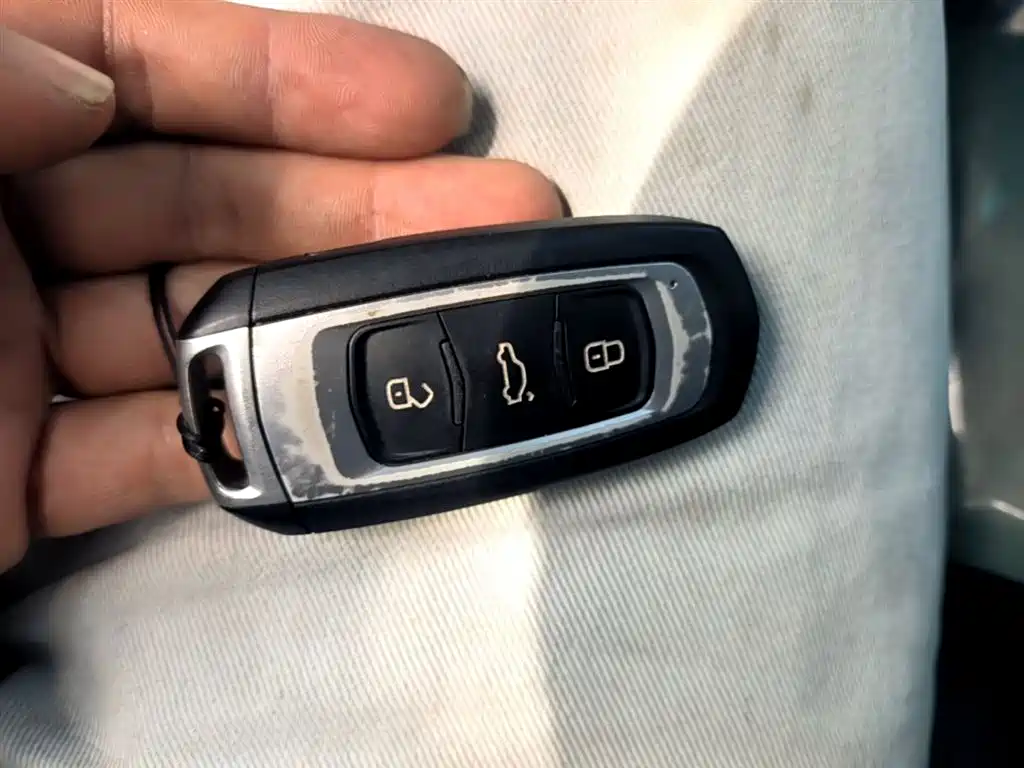 Photo 9 - Geely Emgrand GS