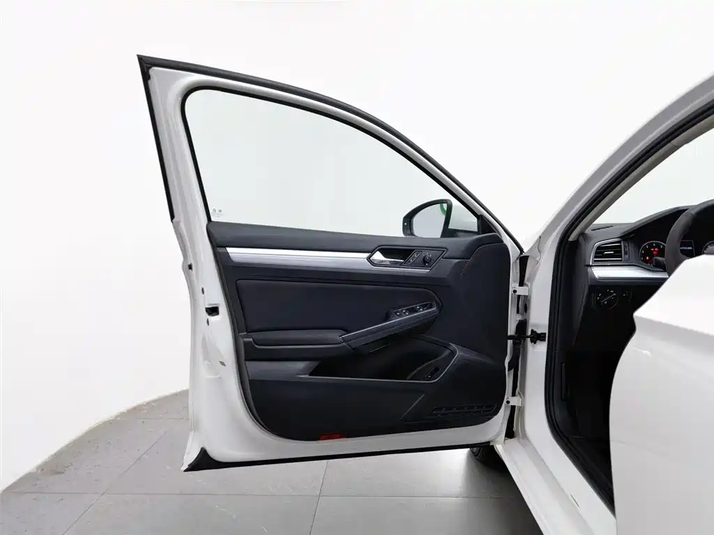 Volkswagen Lamando 2019 230TSI DSG Trend Edition China V фото 8