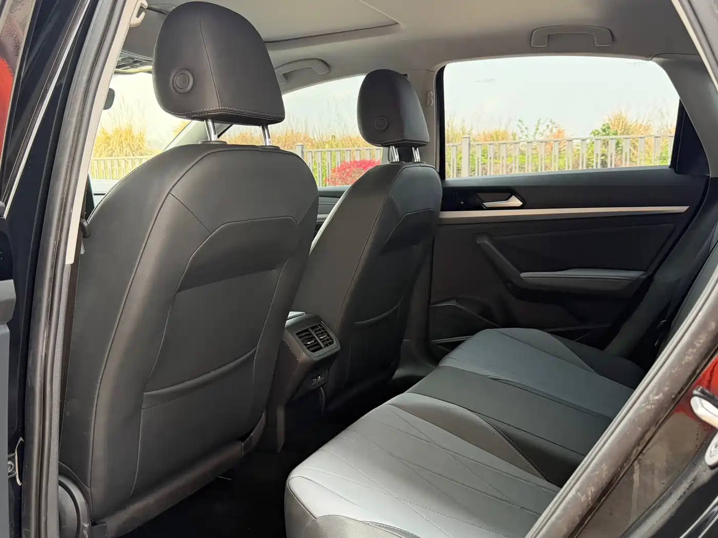 Volkswagen Lavida 2024 Model 1.5L Automatic Starlight 5 Million Edition фото 7