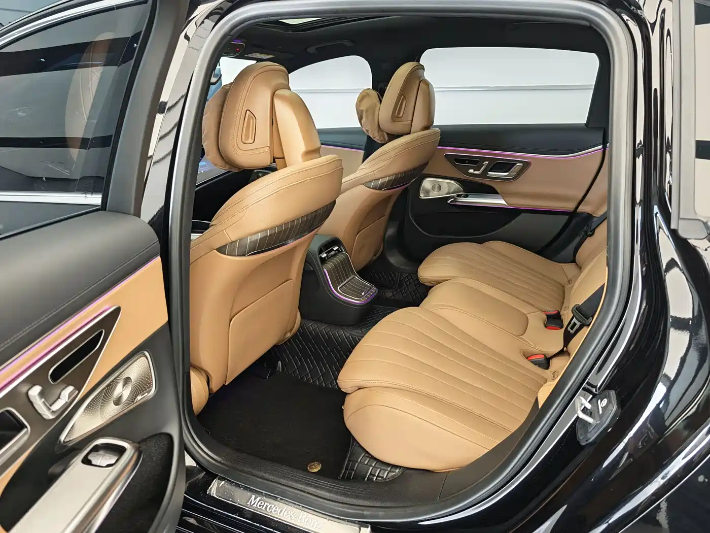 Mercedes-Benz E-Class 2024 Model E 300 L Luxury фото 15