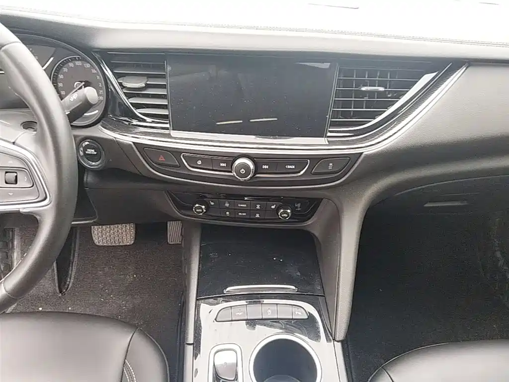 Buick Regal 2024 25T Ultra Comfort Edition фото 13