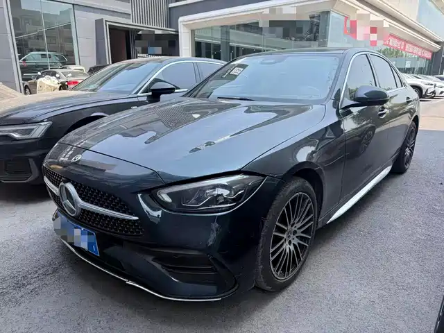 Mercedes-Benz C-Class 2024