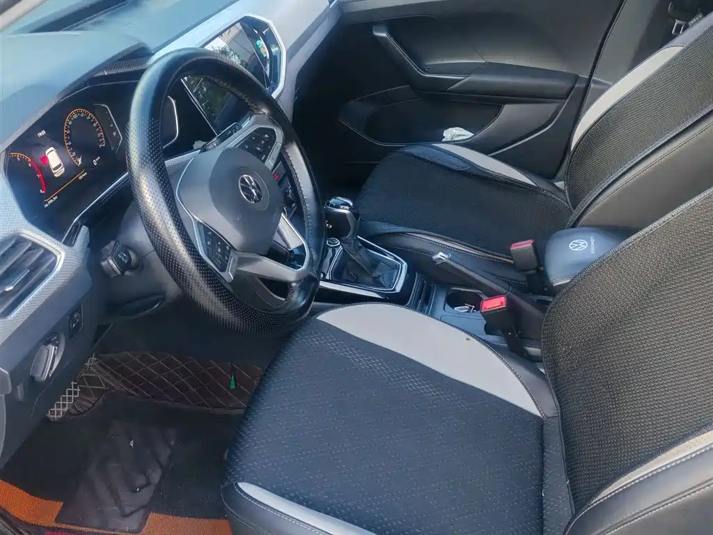 Volkswagen Tanying 2021 1.5L Automatic Smart Connect Edition фото 9